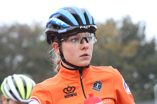 Dubbele winst voor Aniek van Alphen